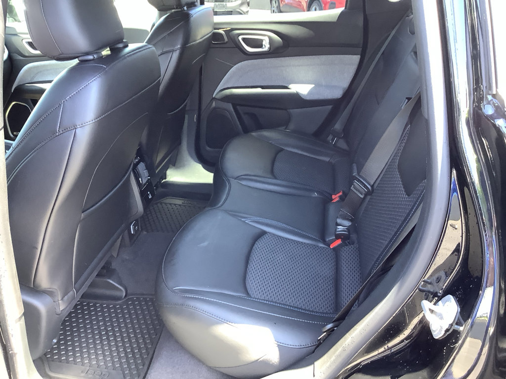 Used 2023 Jeep Compass Latitude w/ Sun and Sound Group image 11