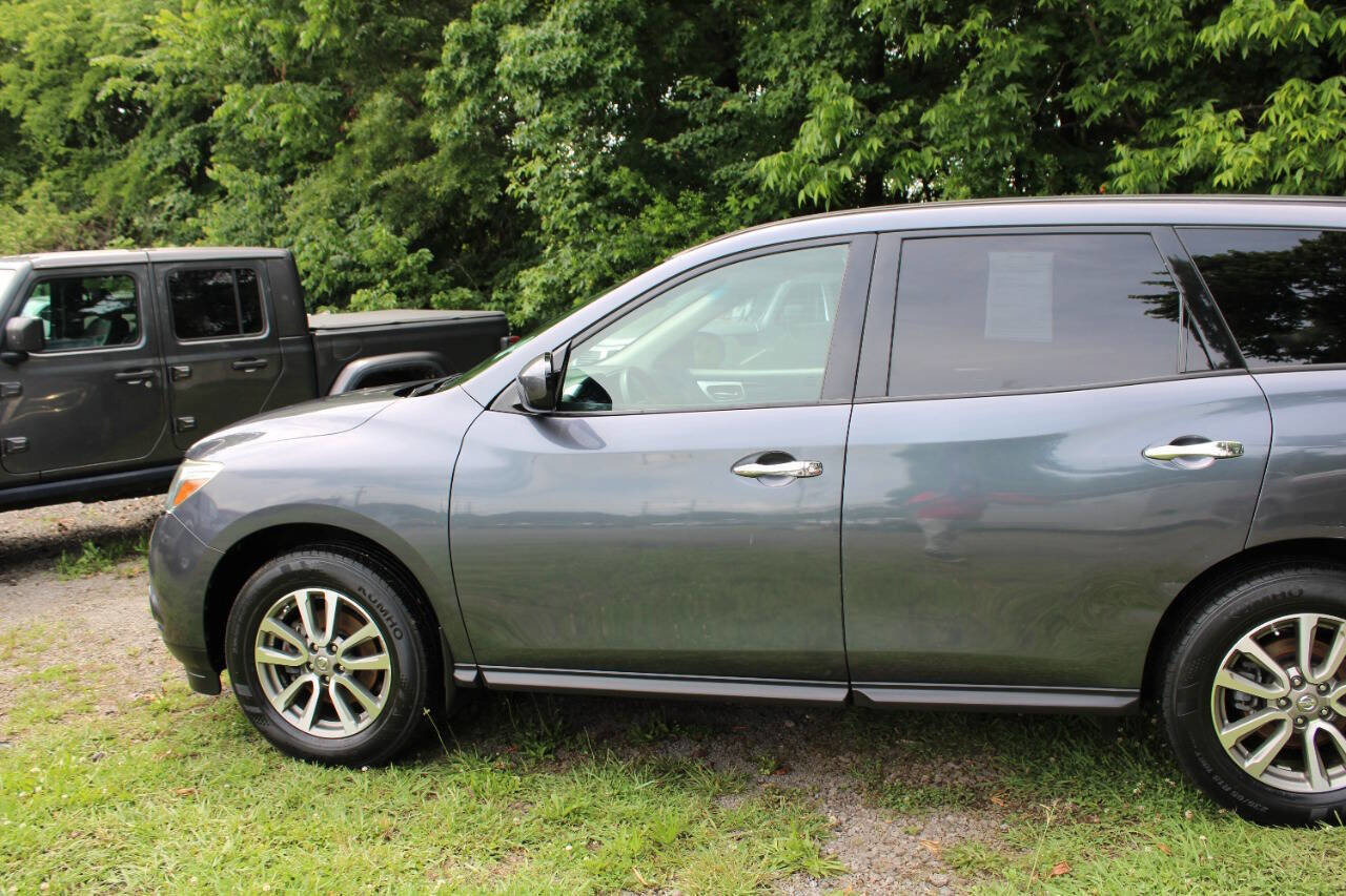 Used 2014 Nissan Pathfinder S image 11