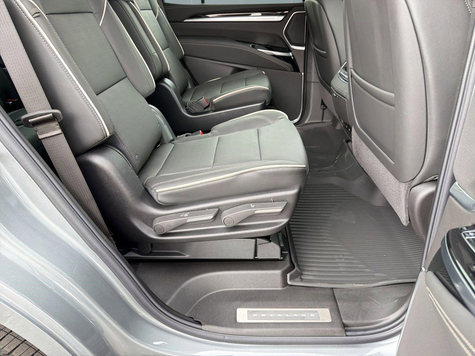 New 2026 Cadillac Escalade Luxury AWD/4WD image 30