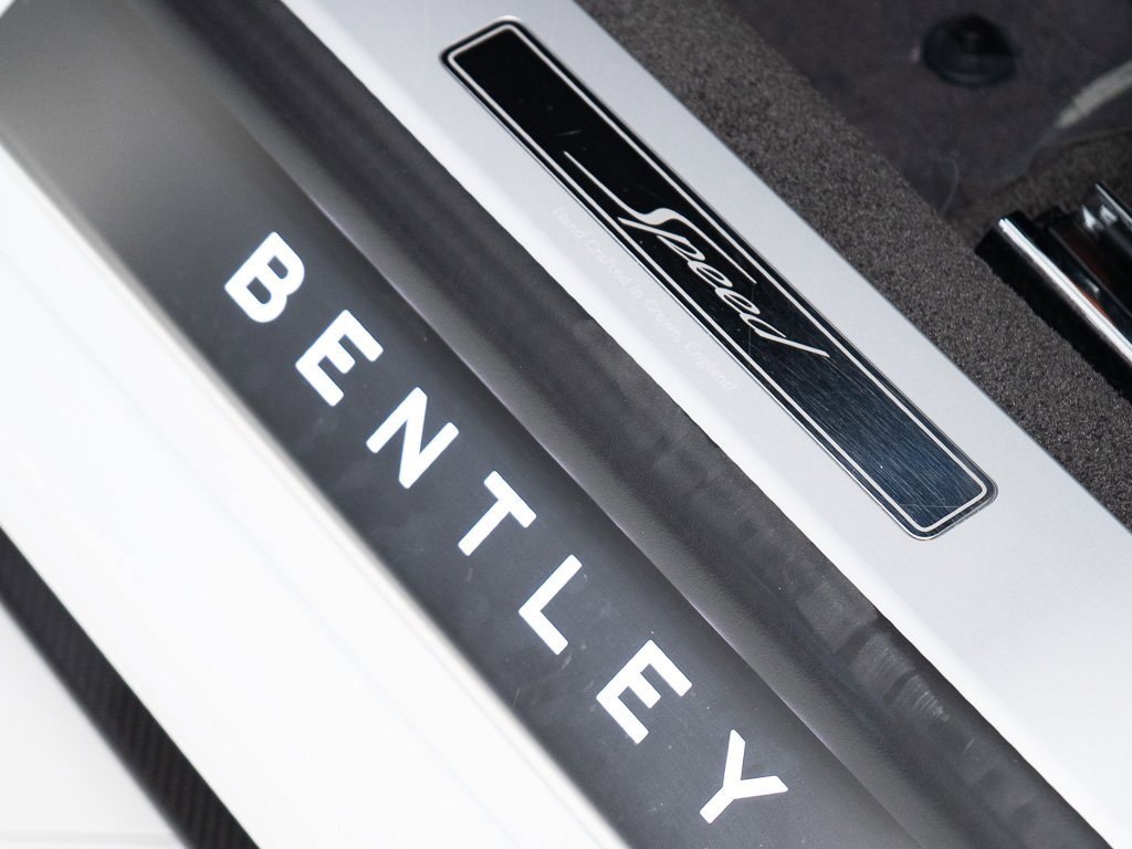 Used 2025 Bentley Flying Spur Plug-In Hybrid image 13