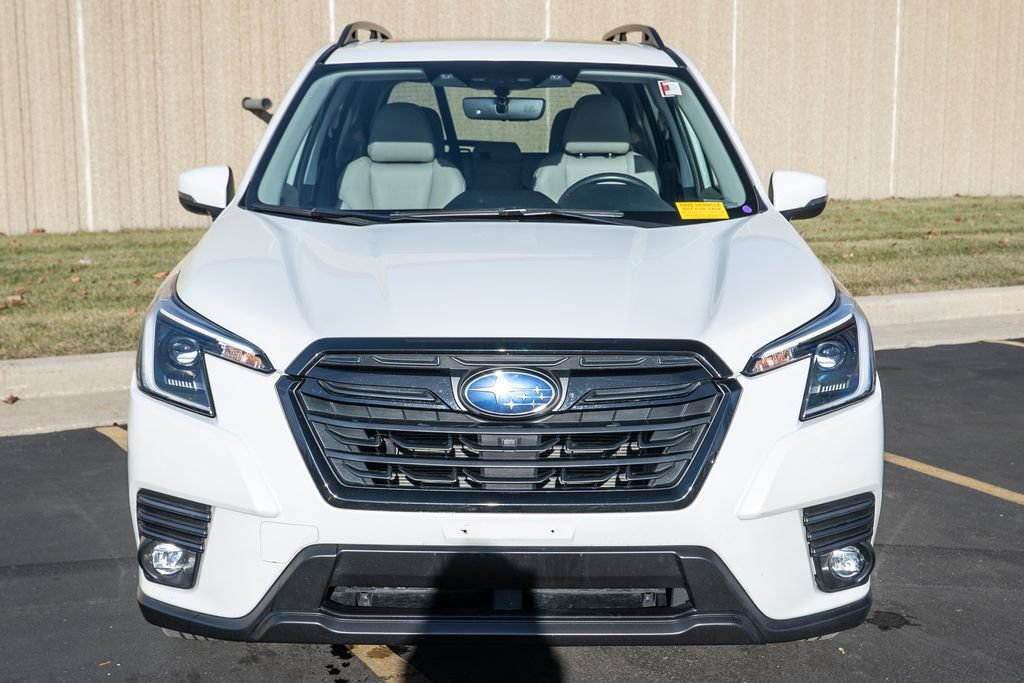 Used 2024 Subaru Forester Limited AWD/4WD image 3