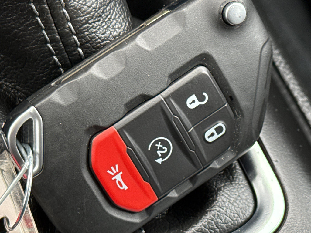 Used 2024 Jeep Wrangler Sport image 33