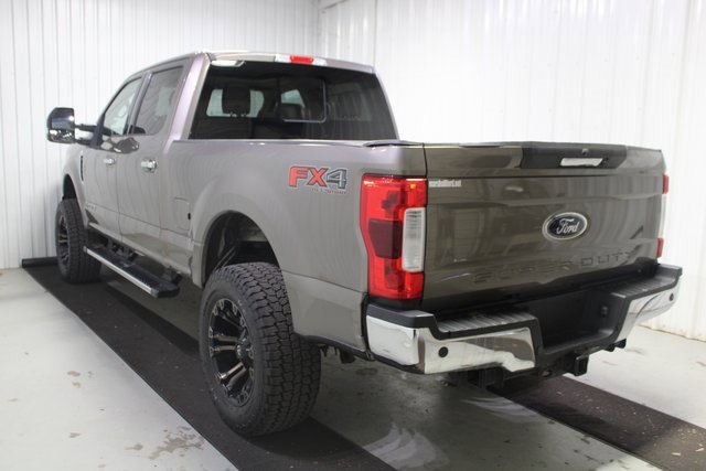 Used 2019 Ford F250 Lariat w/ Chrome Package image 4