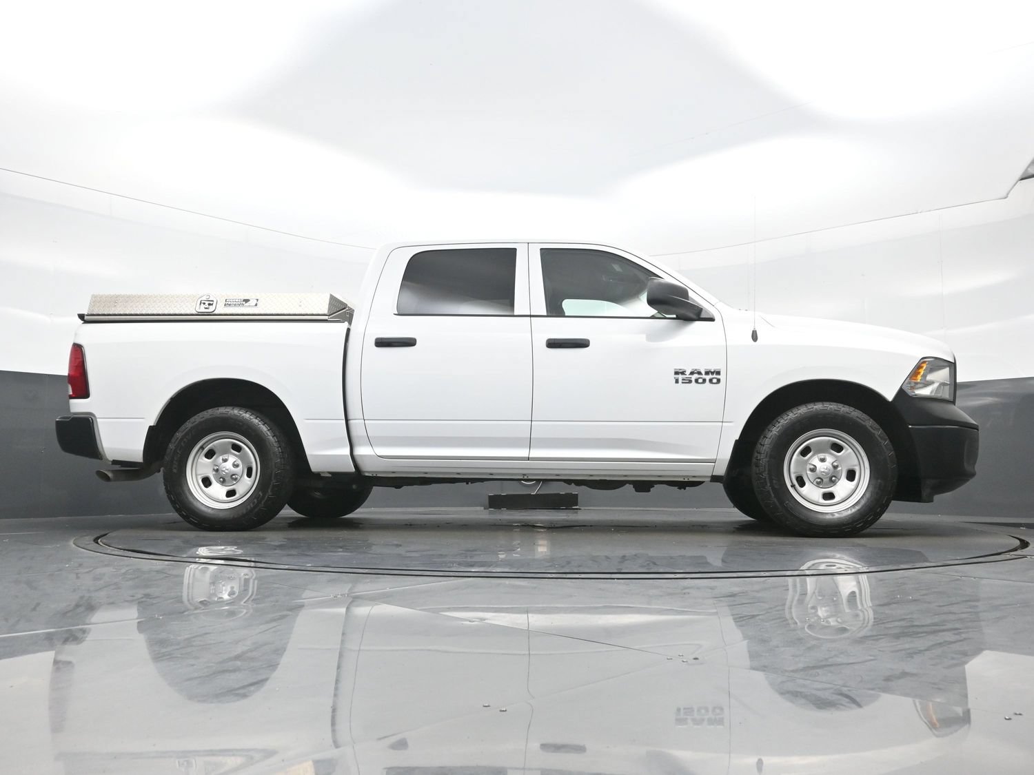 Used 2018 RAM 1500 Tradesman w/ Popular Equipment Group RWD image 32