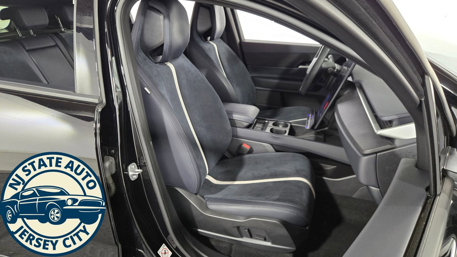 Used 2023 Fisker Ocean One image 34