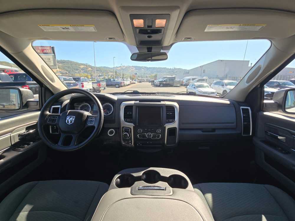 Used 2017 RAM 1500 Classic SLT AWD/4WD image 15