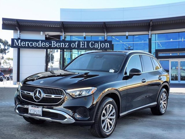 Used 2025 Mercedes-Benz GLC 300 image 1