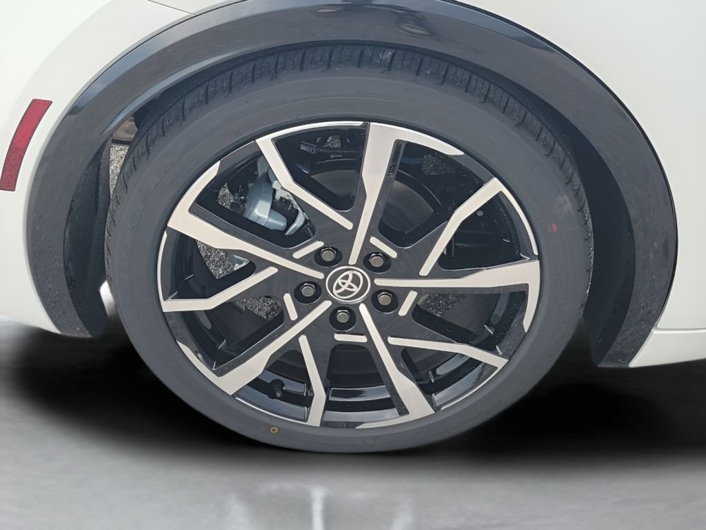 New 2026 Toyota Prius Plug-In Hybrid FWD image 19