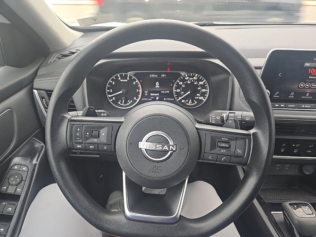 Used 2024 Nissan Rogue S AWD/4WD image 9