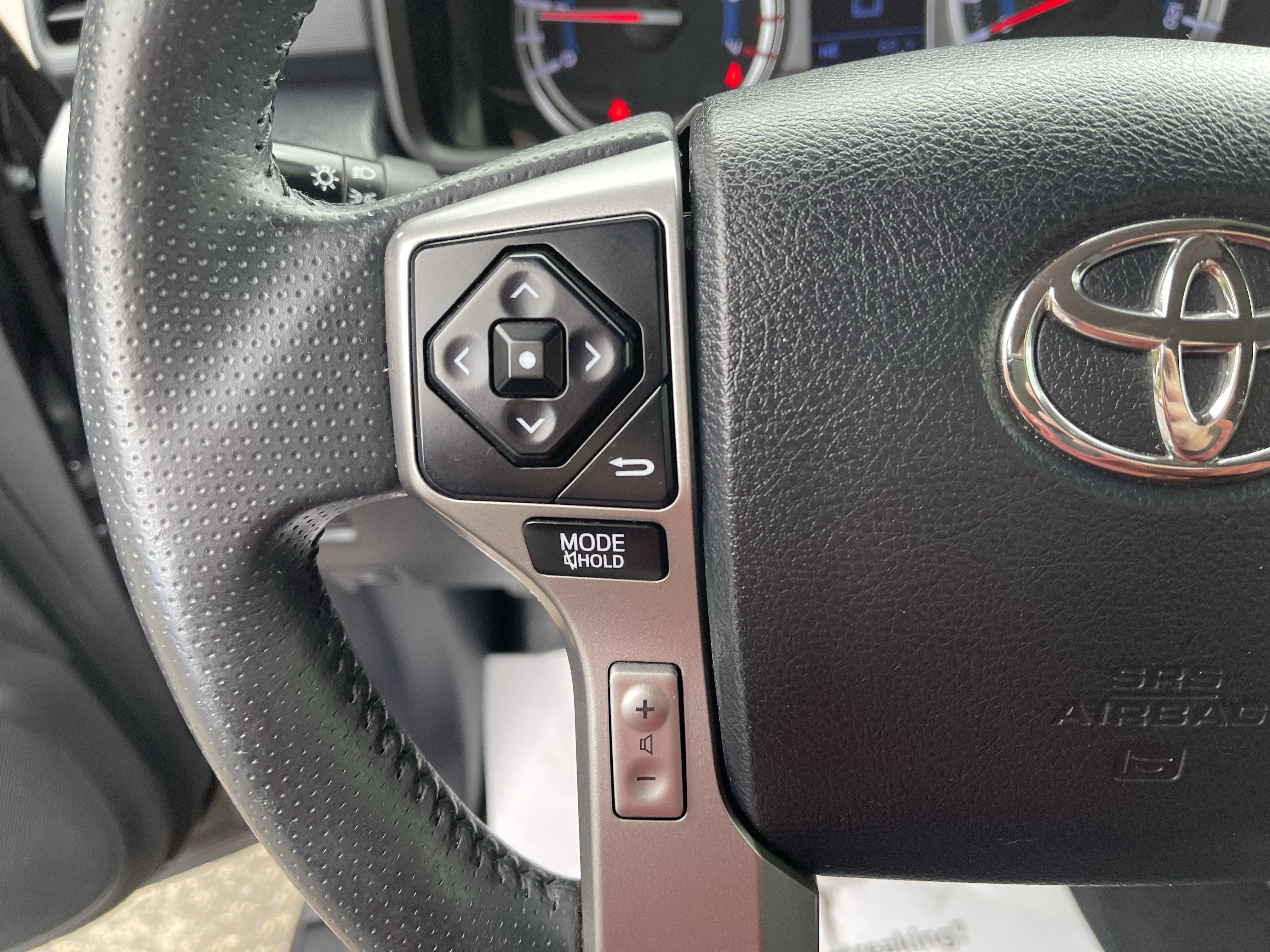 Certified 2017 Toyota 4Runner SR5 AWD/4WD image 19