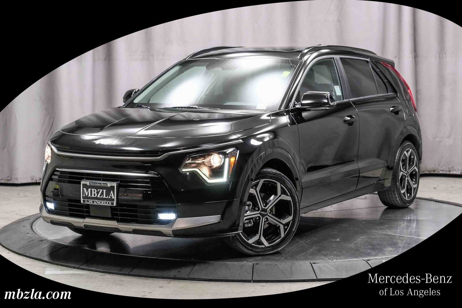 Used 2023 Kia Niro EX Touring