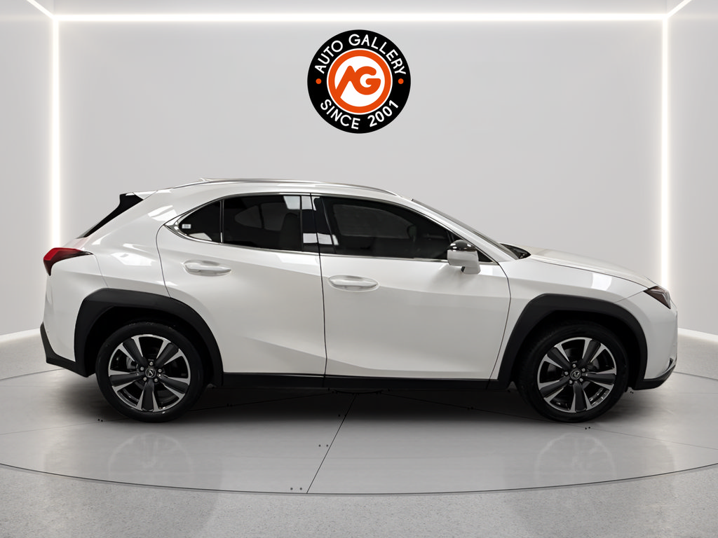 Used 2021 Lexus UX 200 w/ Accessory Package (Z1) FWD image 3