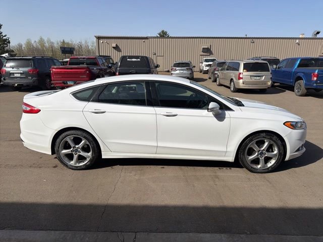 Used 2016 Ford Fusion SE FWD image 6