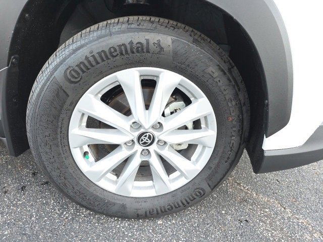 New 2026 Toyota Corolla Cross LE image 12