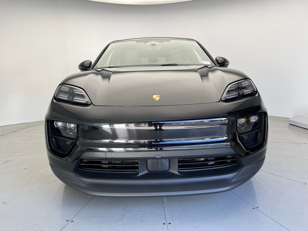 New 2025 Porsche Macan 4 Electric image 25