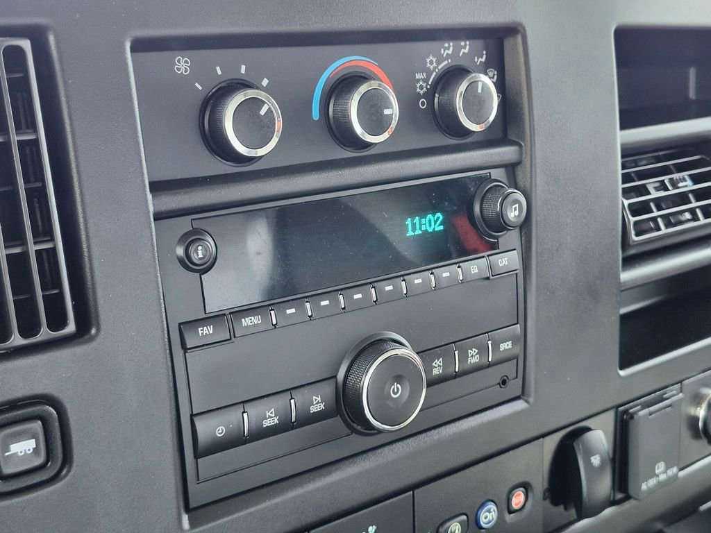 Used 2022 Chevrolet Express 3500 w/ Power Convenience Package RWD image 12