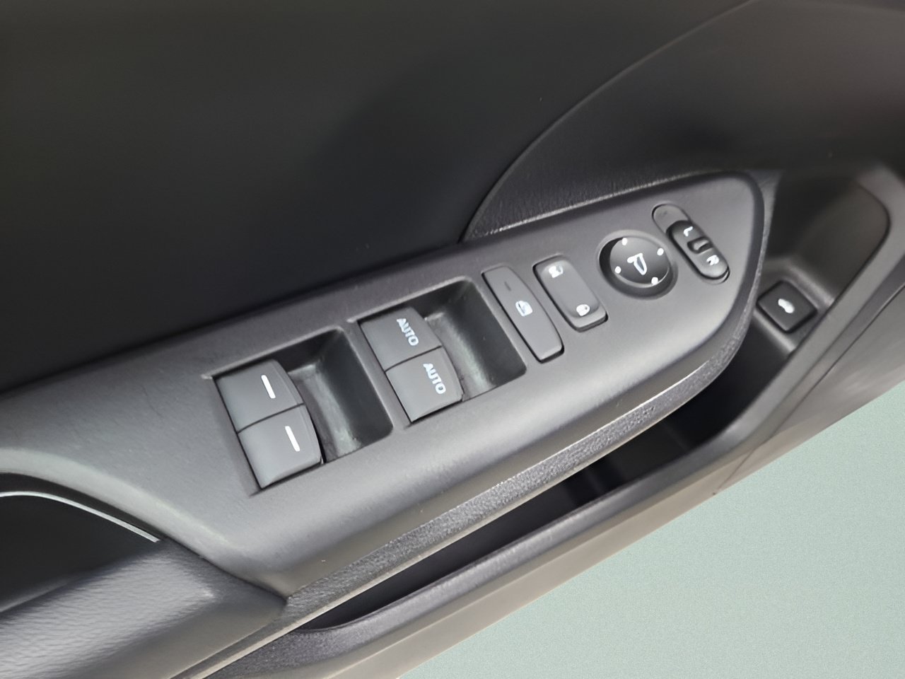 Used 2021 Honda Insight Touring image 22