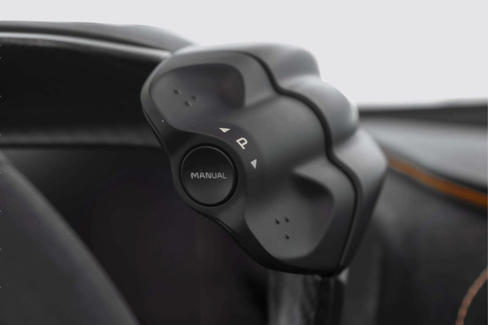 Used 2024 McLaren 750S Spider RWD image 33
