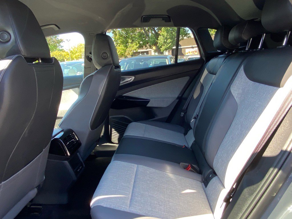 Certified 2024 Volkswagen ID.4 2WD image 17
