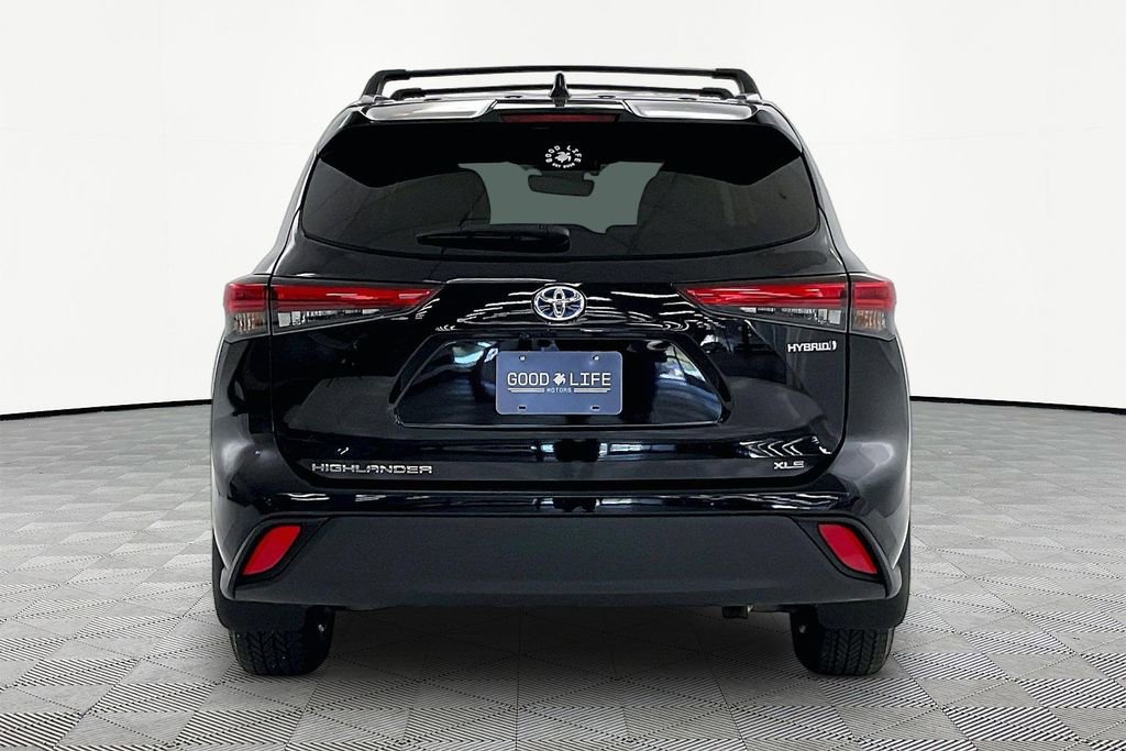 Used 2021 Toyota Highlander XLE AWD/4WD image 5