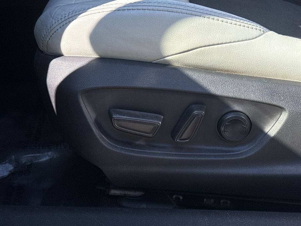 Used 2024 Toyota Corolla XSE FWD image 14