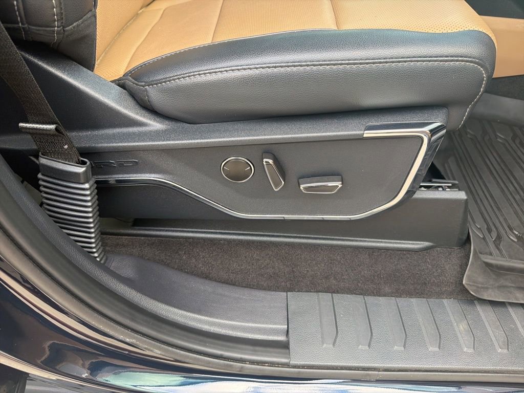 Used 2023 Ford F150 Lariat w/ Equipment Group 502A High image 38