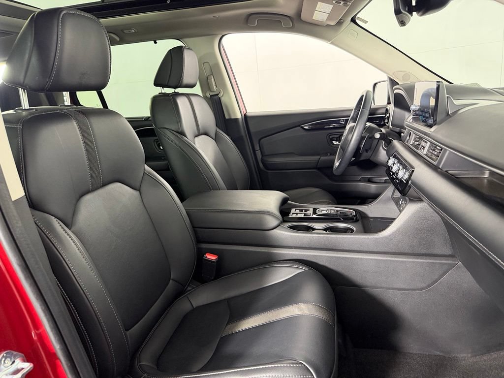 Used 2025 Honda Pilot Touring image 31