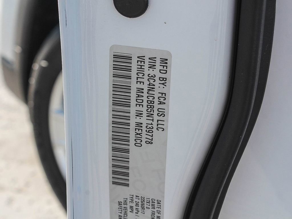 Used 2022 Jeep Compass Latitude image 28