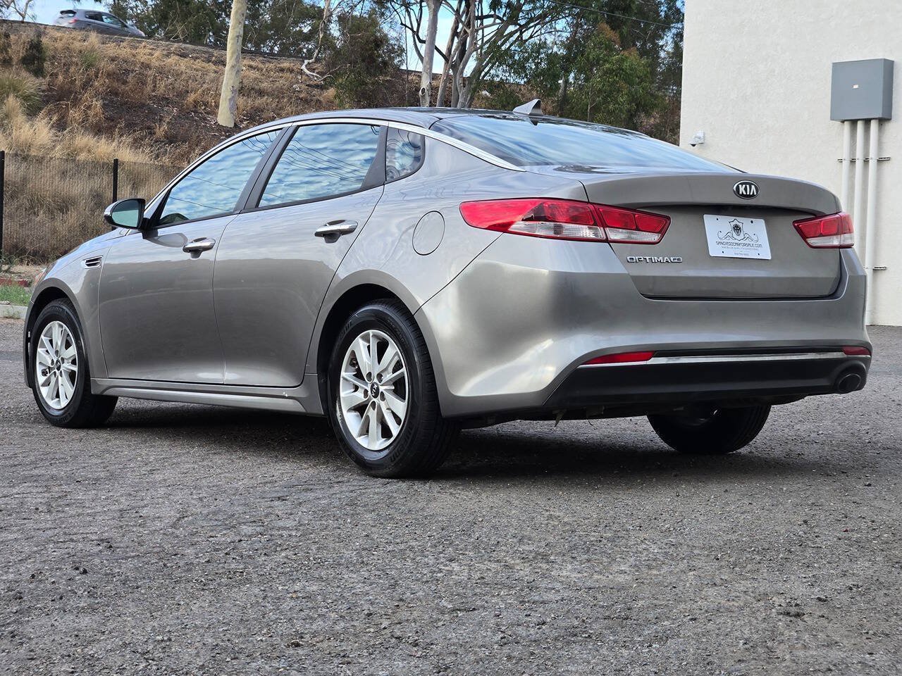 Used 2018 Kia Optima LX FWD image 12