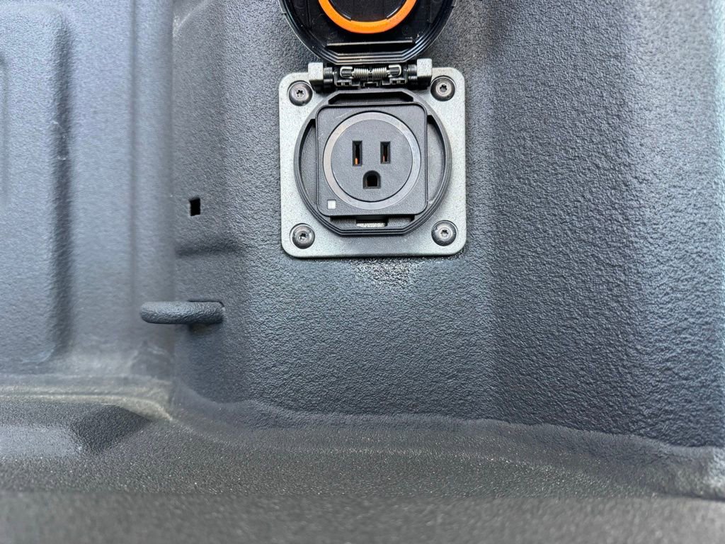 Used 2024 GMC Sierra 1500 SLT w/ SLT Premium Plus Package image 10