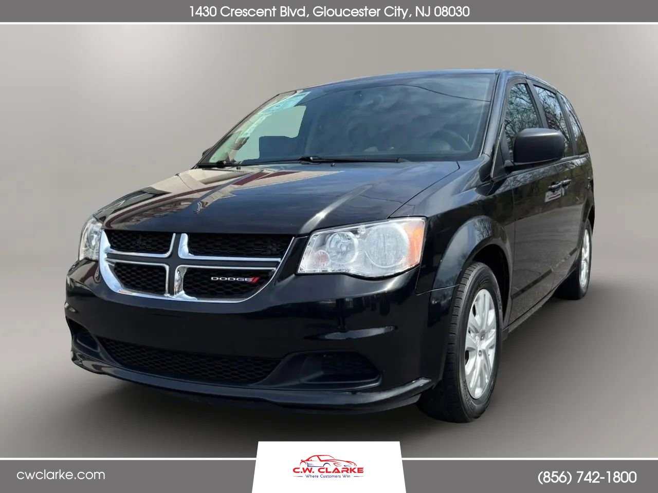 Used 2018 Dodge Grand Caravan SE w/ UConnect Hands-Free Group image 1