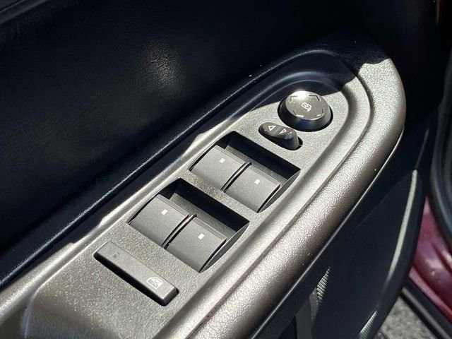 Used 2017 Chevrolet Traverse LT w/ Style and Technology Package image 28