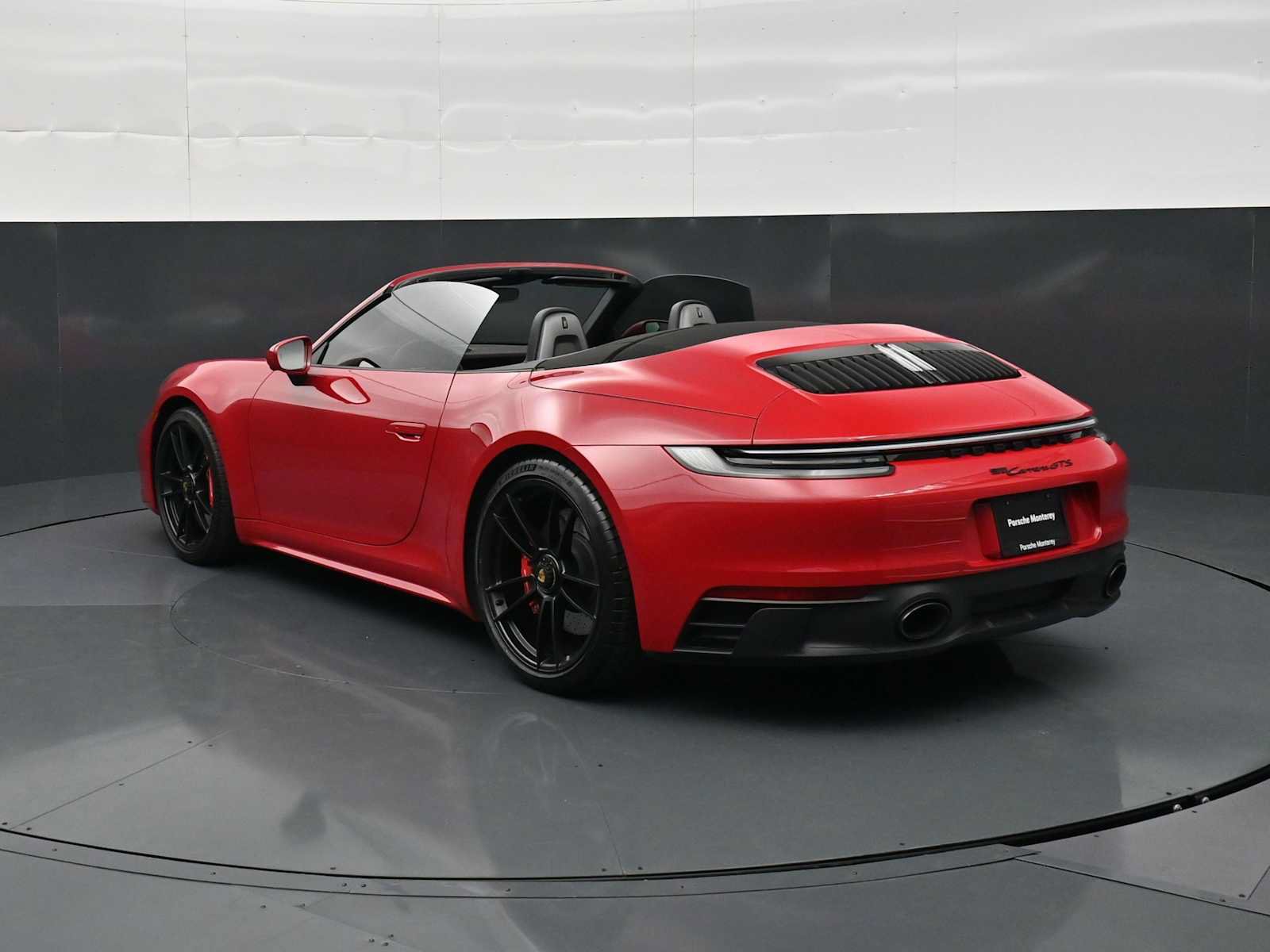 Certified 2024 Porsche 911 Carrera GTS RWD image 3