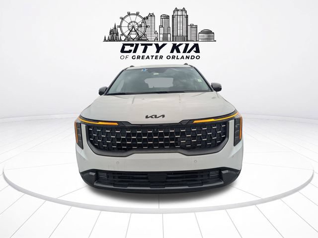 Certified 2025 Kia Carnival SX FWD image 8