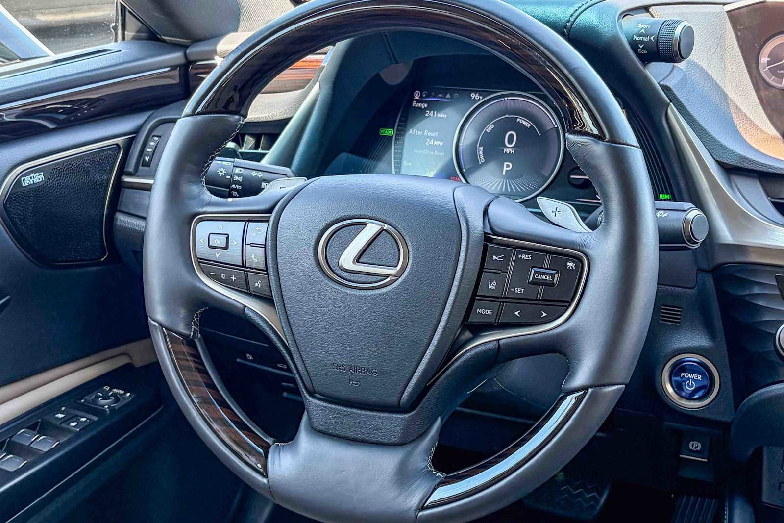 Used 2021 Lexus ES 300h w/ Accessory Package FWD image 14