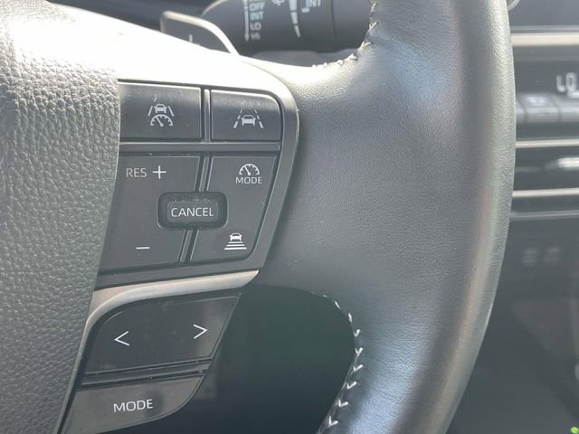 Used 2025 Toyota Camry SE image 19