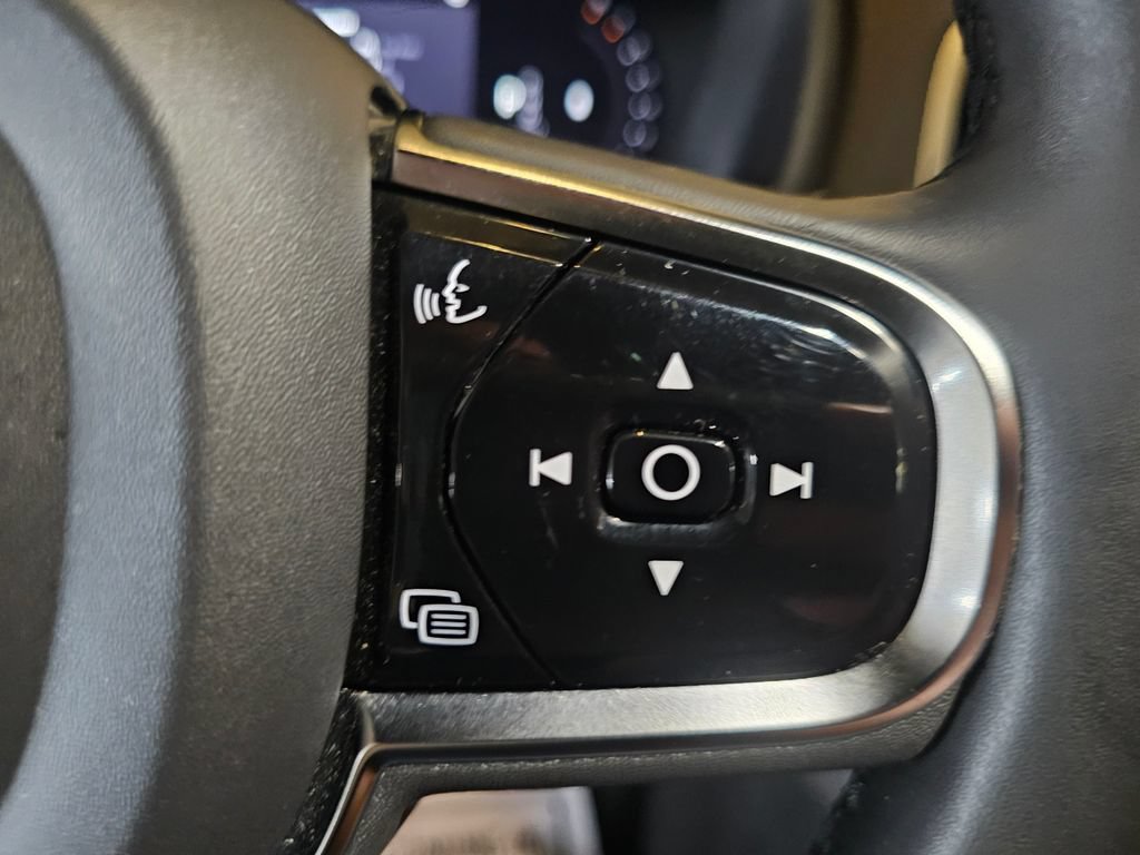 Certified 2024 Volvo XC90 B6 Ultimate AWD/4WD image 19