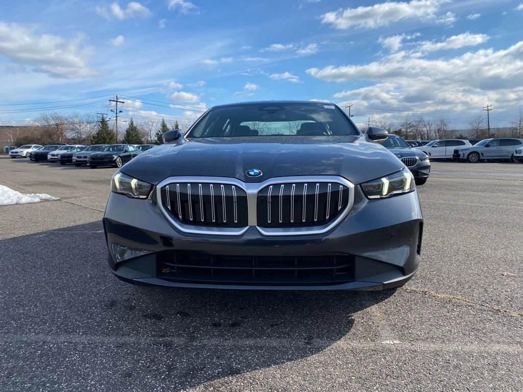 New 2026 BMW 530i xDrive w/ Convenience Package AWD/4WD image 2