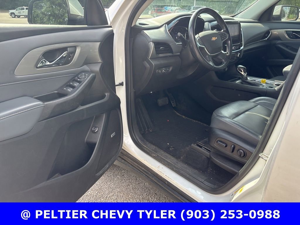 Used 2021 Chevrolet Traverse LT w/ LT Premium Package image 10