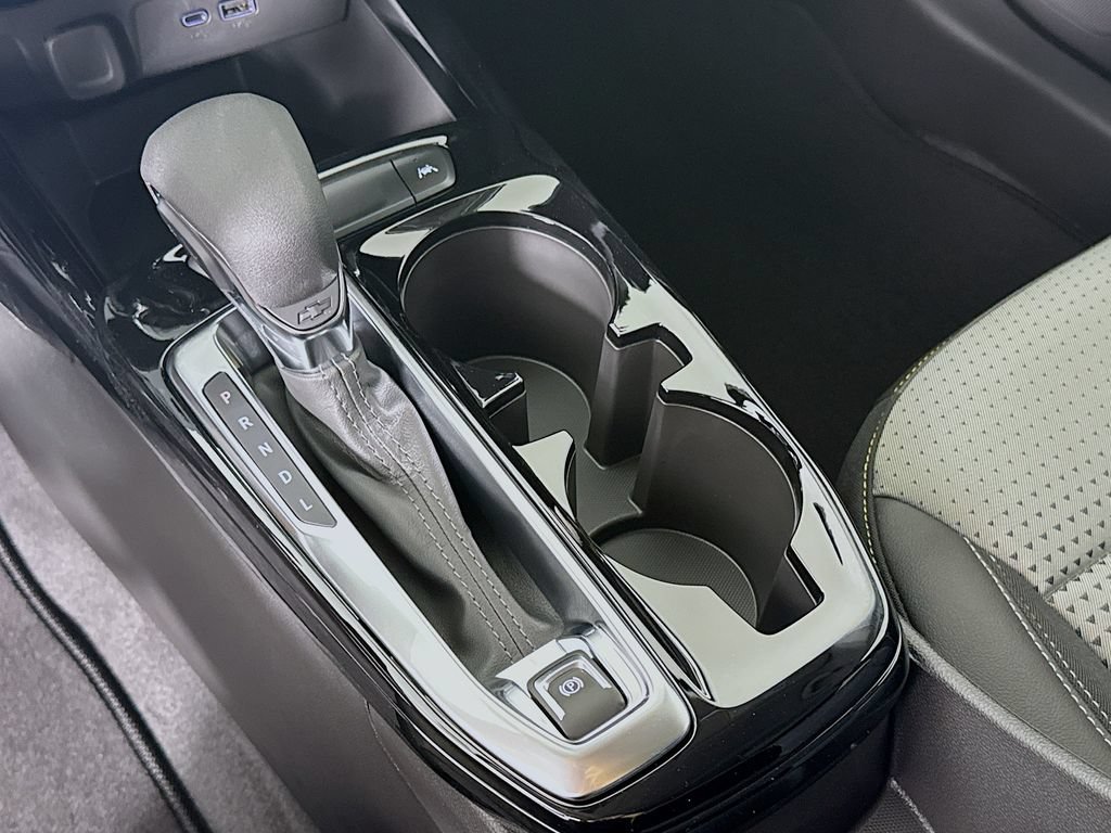 New 2026 Chevrolet Trax LT w/ Midnight Edition FWD image 18