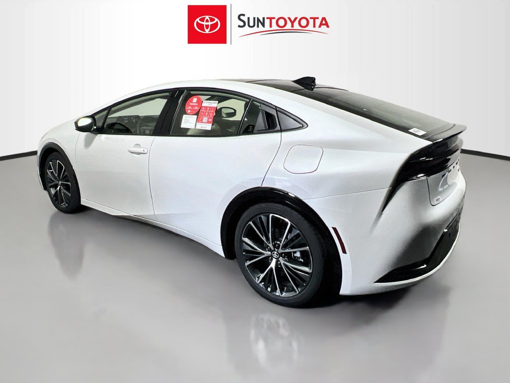 New 2027 Toyota Prius XLE FWD image 5