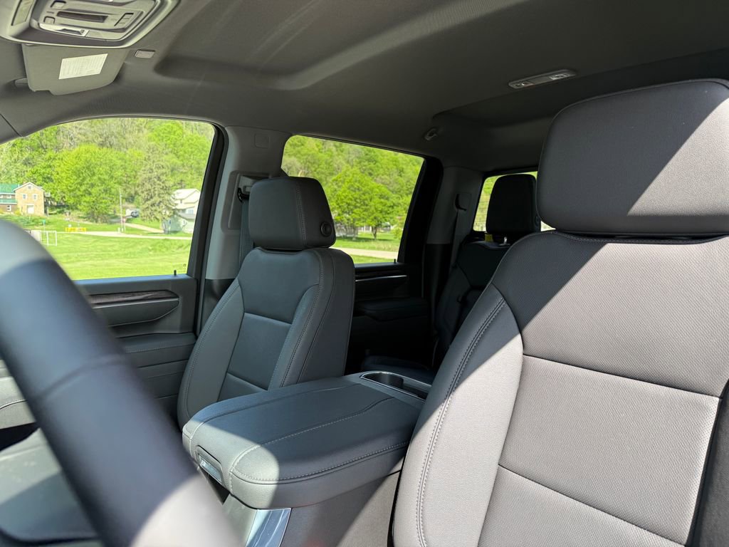 Used 2026 Chevrolet Silverado 2500 LTZ w/ LTZ Premium Package AWD/4WD image 23