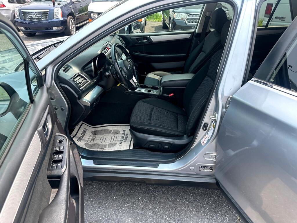 Used 2017 Subaru Outback 2.5i Premium image 14