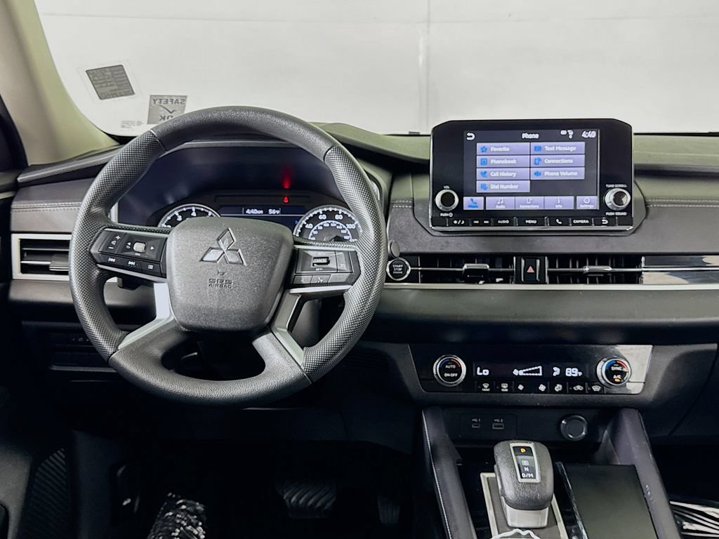 Used 2024 Mitsubishi Outlander ES AWD/4WD image 13
