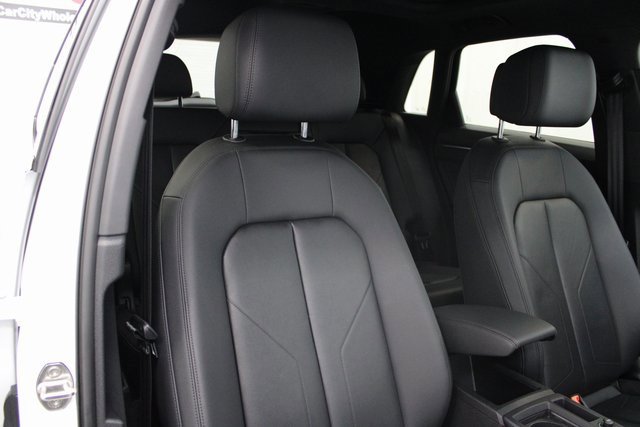 Used 2024 Audi Q3 2.0T Premium image 30