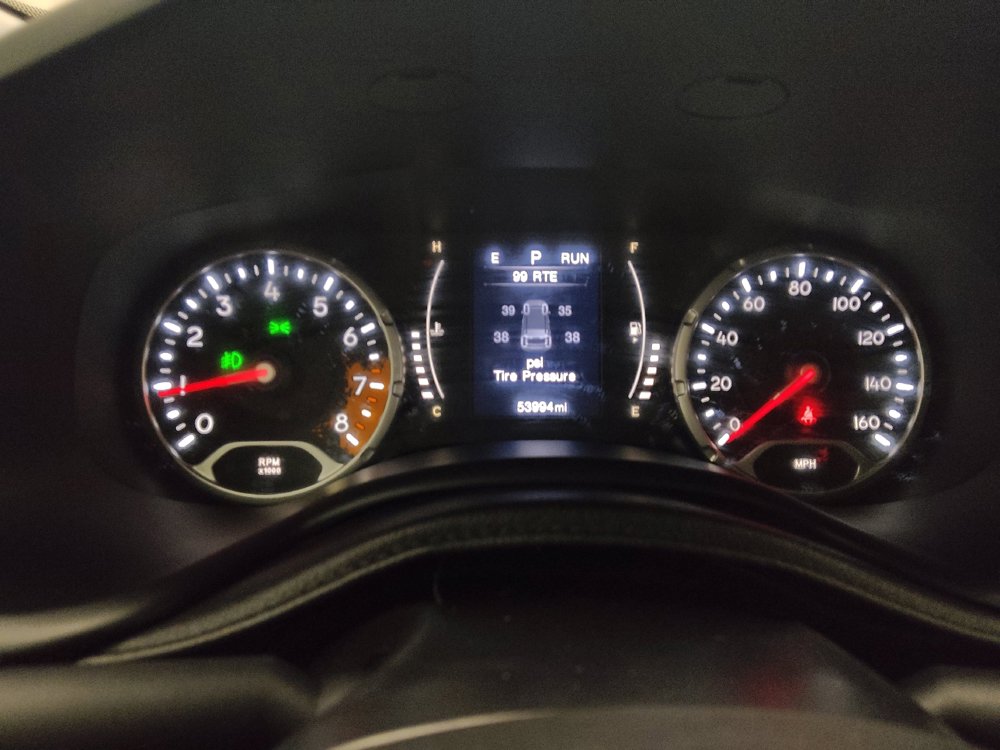 Used 2015 Jeep Renegade Latitude w/ Popular Equipment Group AWD/4WD image 23