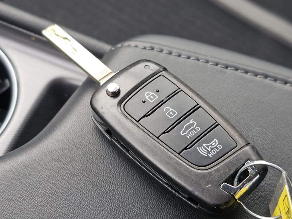 Used 2023 Hyundai Sonata SE image 33