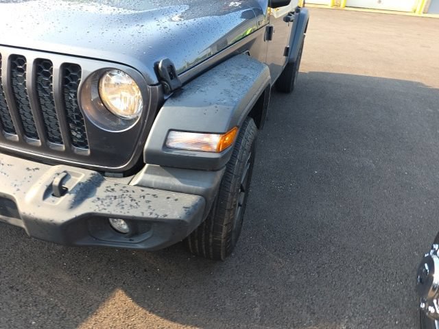 Used 2024 Jeep Wrangler Unlimited Sport AWD/4WD image 3