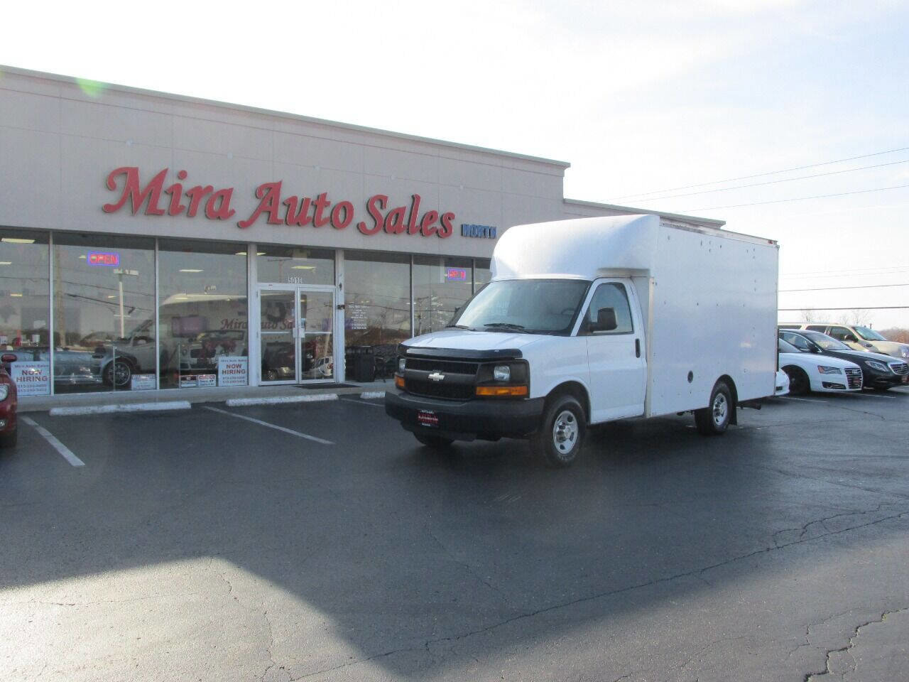 Used 2014 Chevrolet Express 3500 image 1