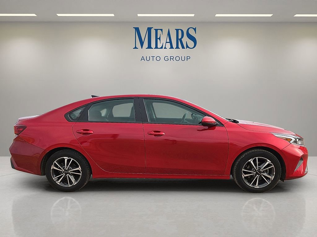 Used 2023 Kia Forte LXS image 6